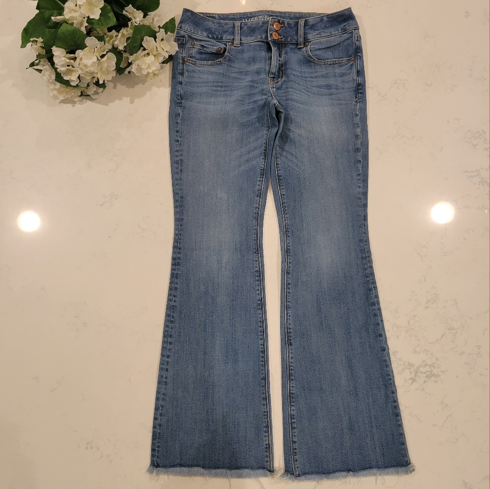 American Eagle Artist Flare Size 8 Regular